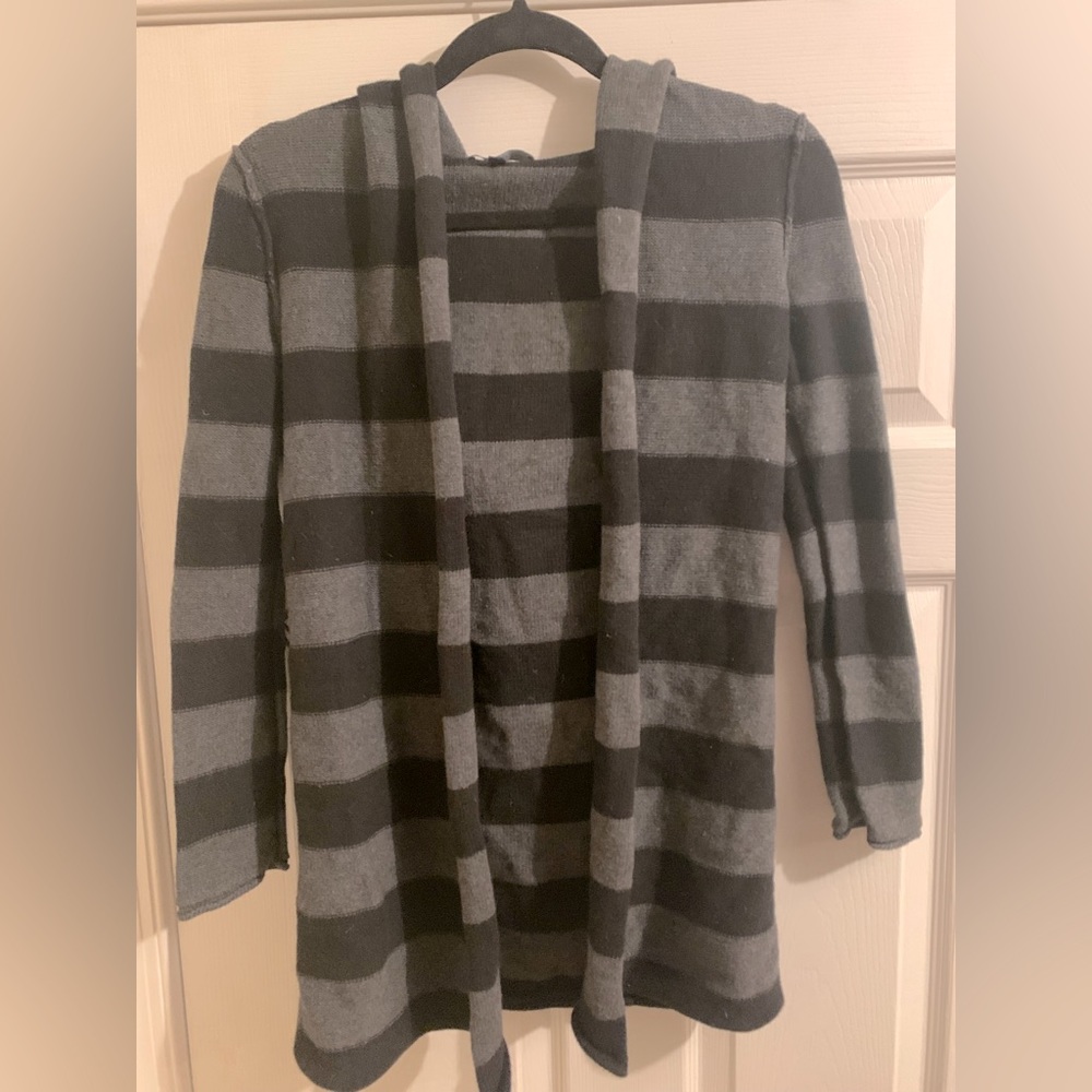 Womens long sleeve hooded sweater